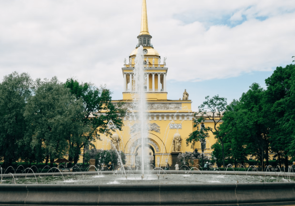В День ВДВ в Санкт-Петербурге будут усиленно охранять фонтаны