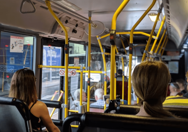 В петербургских автобусах теперь объявляют безбилетников