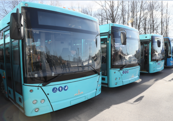 Презентация новой техники: Санкт-Петербург обновляет автобусный парк