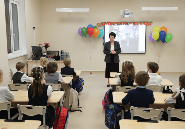 Петербуржцы критикуют школьное образование сильнее москвичей