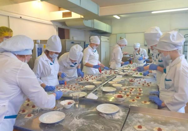 УФАС аннулировало итоги тендера на школьное питание во Фрунзенском районе Петербурга